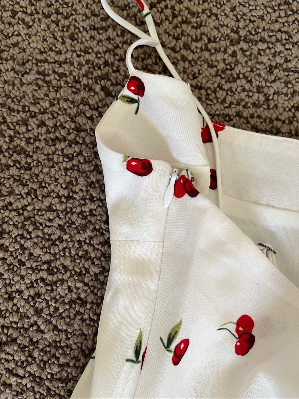 NWT Abercrombie cherry print dress - Picture 7 of 7
